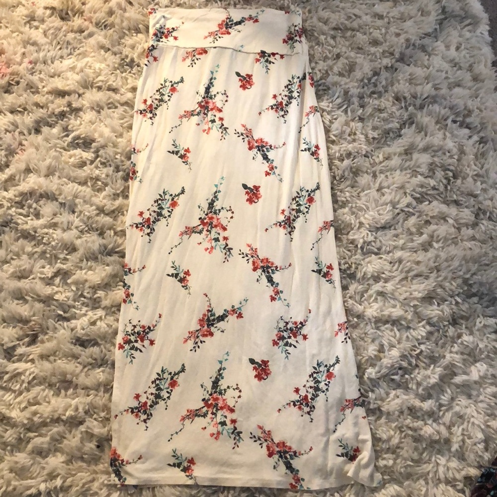 NWOT Rue 21 Maxi Skirt Size S